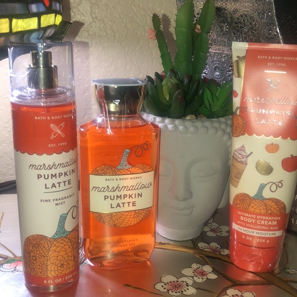 Bath and body Works marshmallow pumpkin latte - Picture 2 of 3